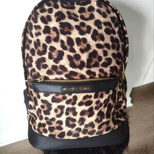 FREE SHIP!🆕Michael Kors Leopard/Black All weather Backpack.